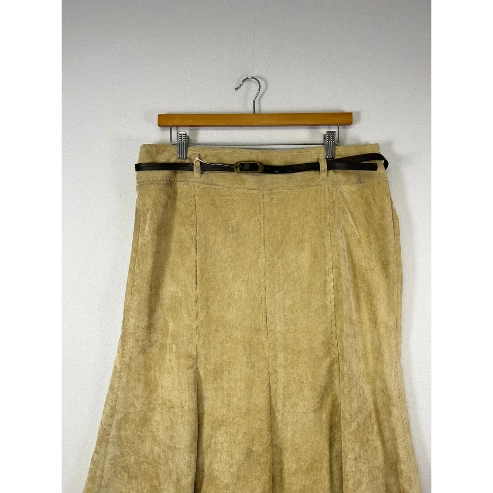 Dark Academia Larry Levine Women 14 Tan Corduroy Flared Belted Midi Skirt‎